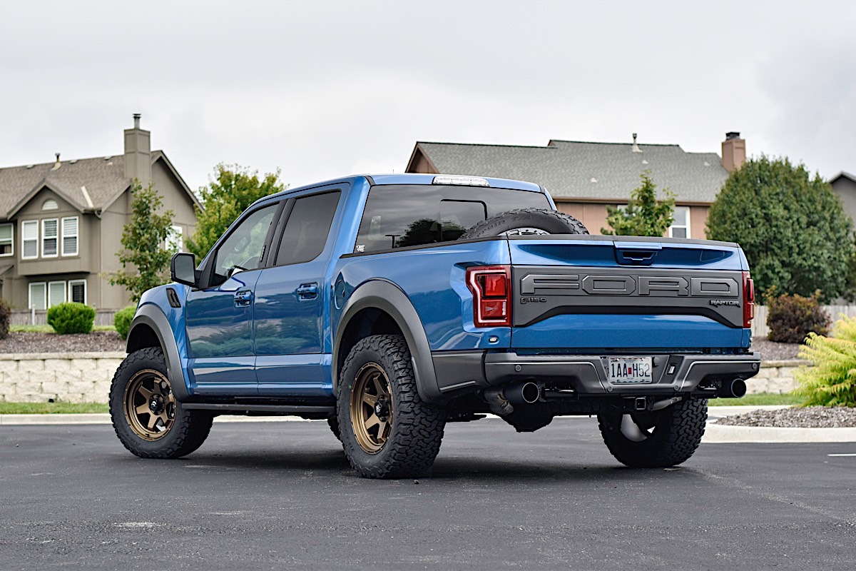 Ford Raptor with Fuel 1-Piece Wheels Shok - D666